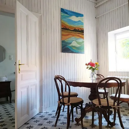 Atelier Villa
