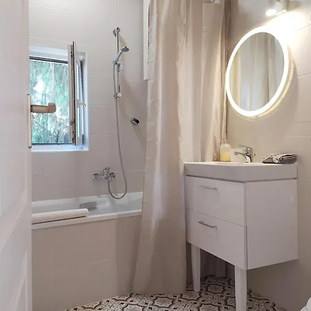 Atelier Center كيستاي