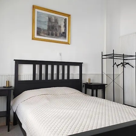 Atelier Center Apartment